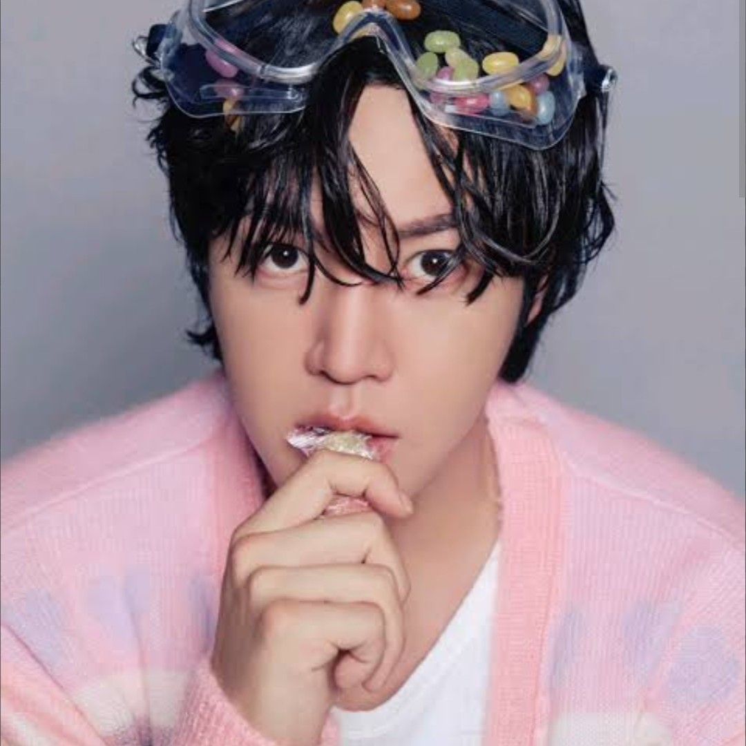 A moment captured by a fan of Jang Geunsuk