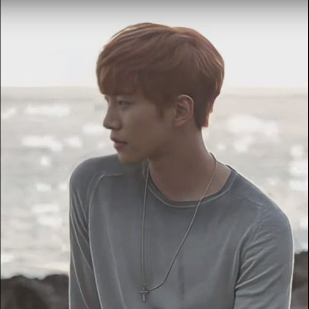 粉丝拍下的李俊昊瞬间