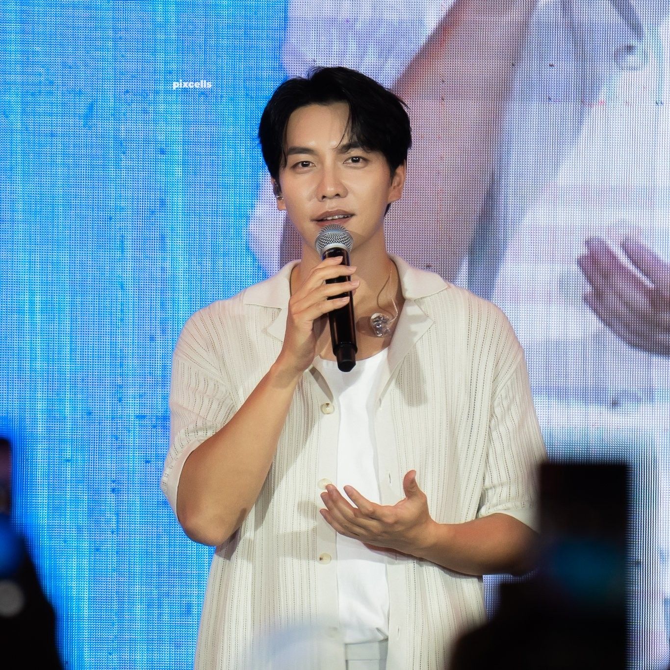 粉絲拍下的李昇基瞬間