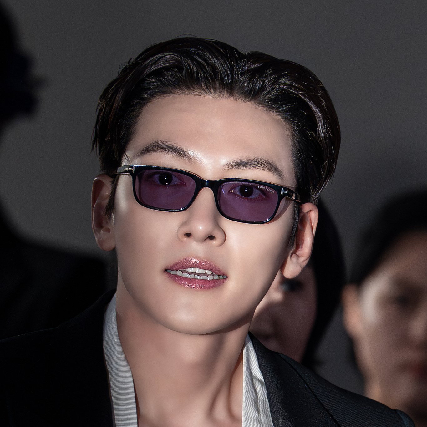 Behind-the-scenes cut of Ji Changwook