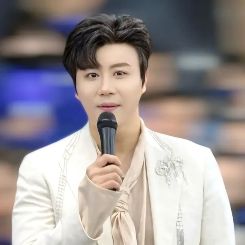 Behind-the-scenes cut of Jin Haesung