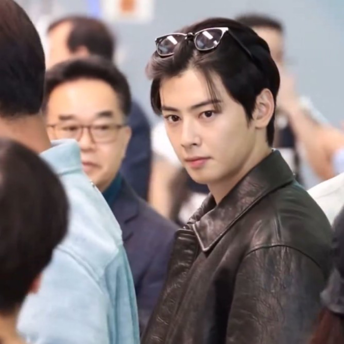A moment captured by a fan of Cha Eunwoo