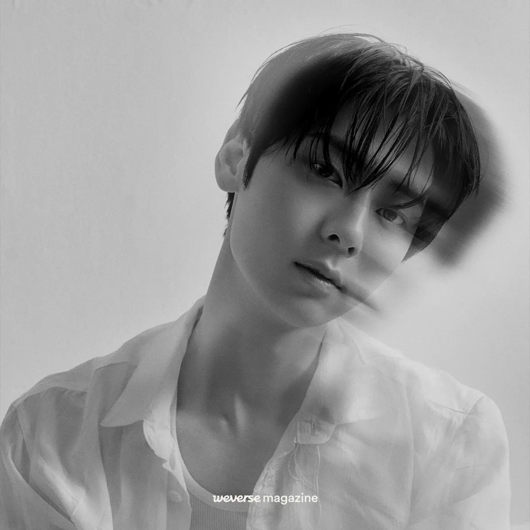 A moment captured by a fan of Hwang Minhyun