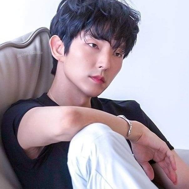 Latest photo of Lee Joongi