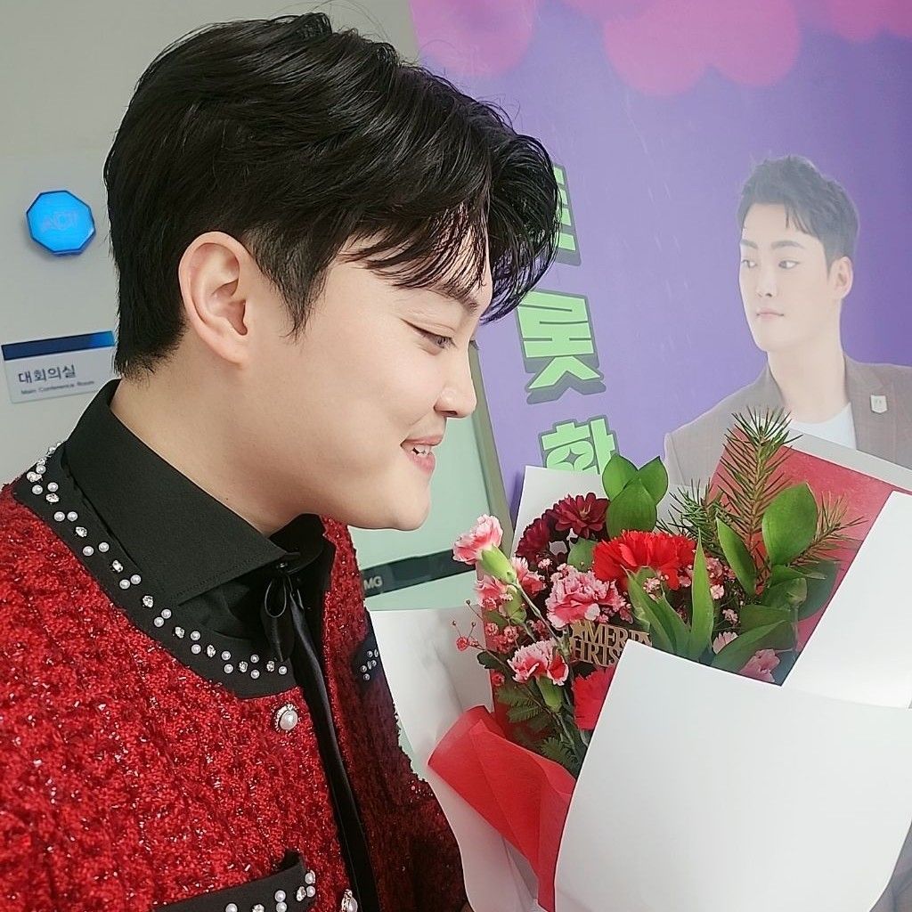 Behind-the-scenes cut of Kim Kyungmin