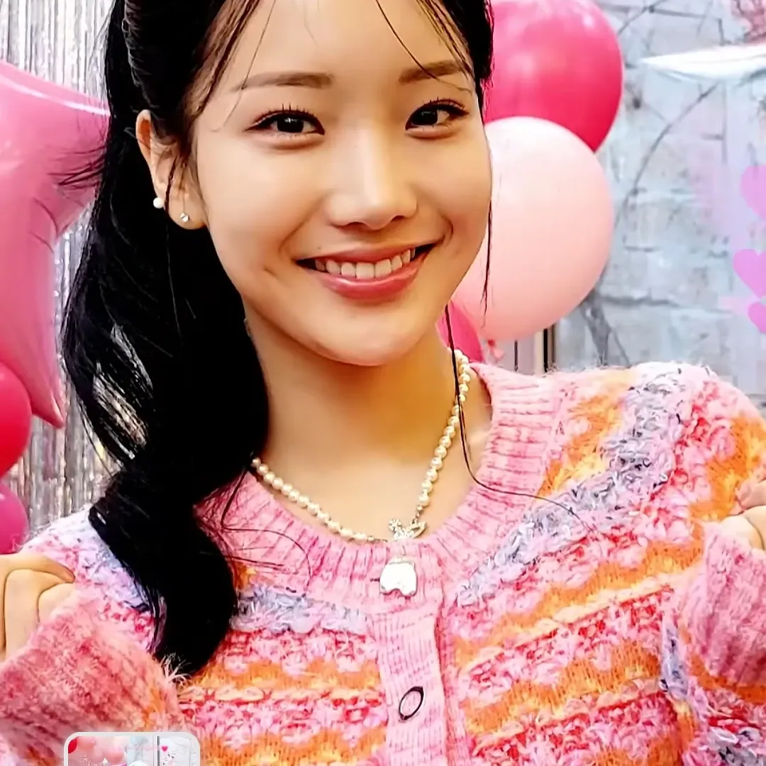 A moment captured by a fan of Kim Soyeon (2004)