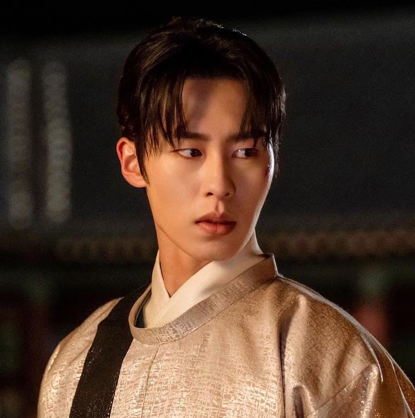 Latest photo of Lee Jaewook