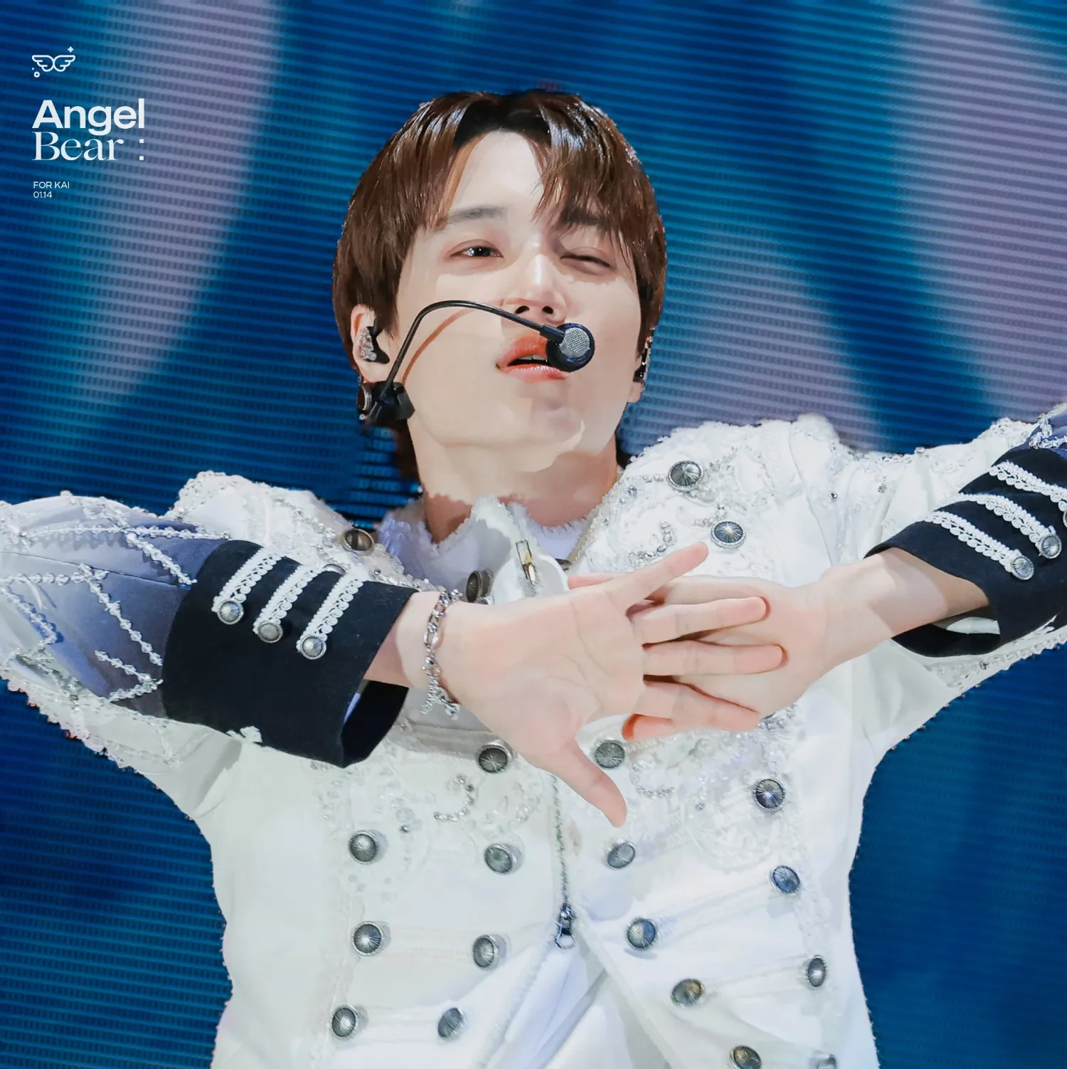 A moment captured by a fan of KAI