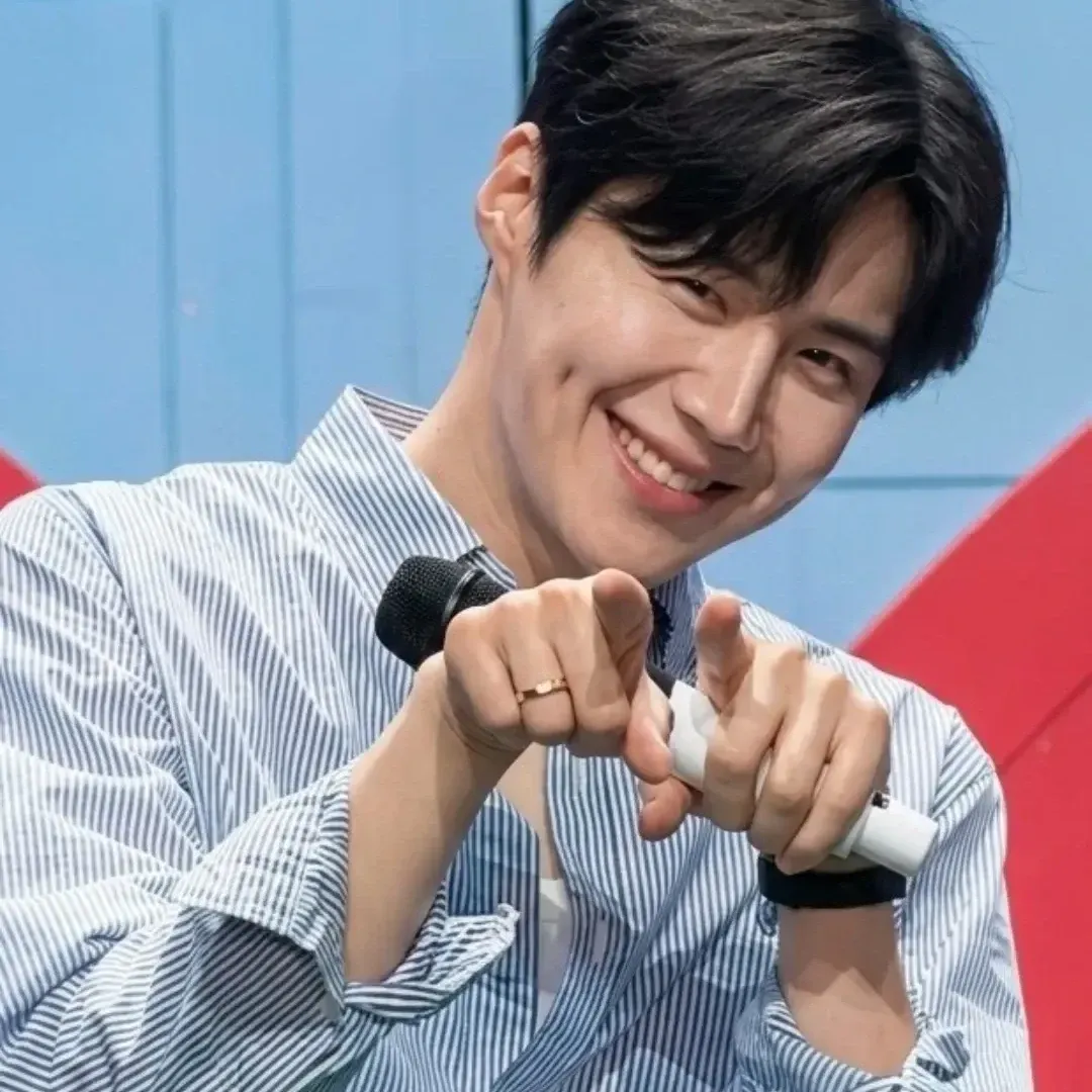 Latest photo of Kim Seonho