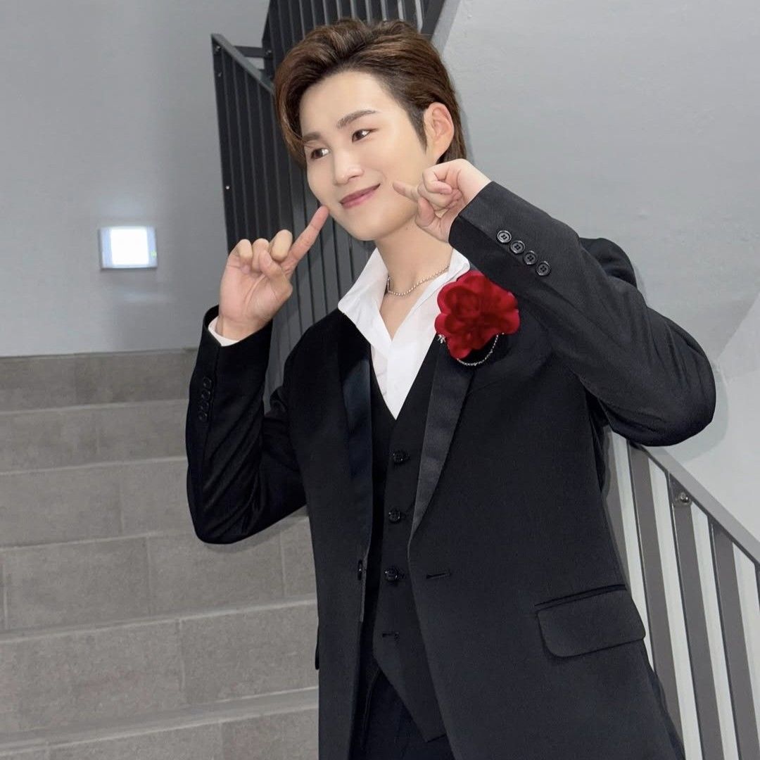 Behind-the-scenes cut of Kim Heejae