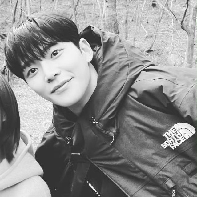 路云的最新照片