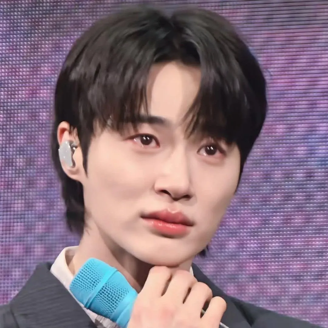 Latest photo of Byeon Wooseok
