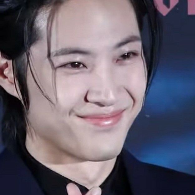 Behind-the-scenes cut of Lee Jongwon