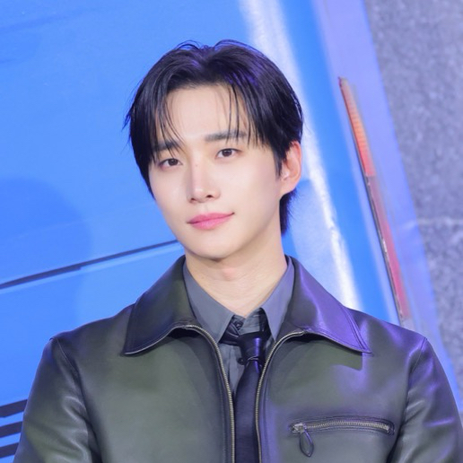 李俊昊的最新照片