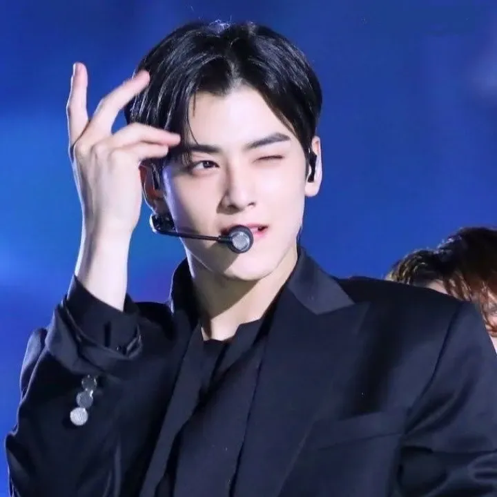 Latest photo of Cha Eunwoo