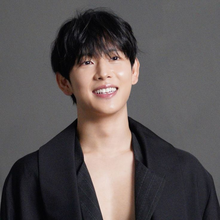 Recent activity shot of Yim Siwan