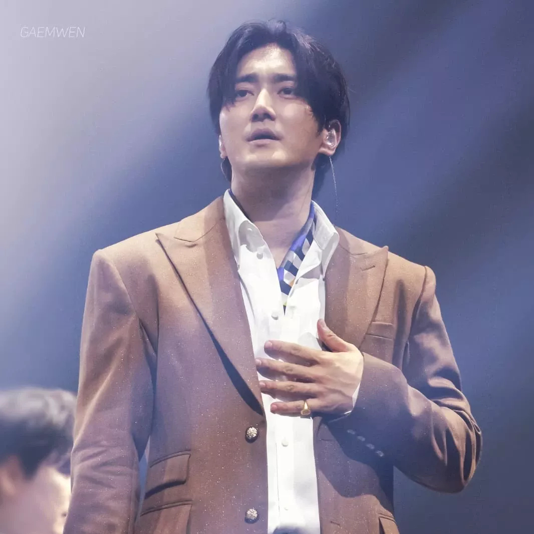 Latest photo of Choi Siwon