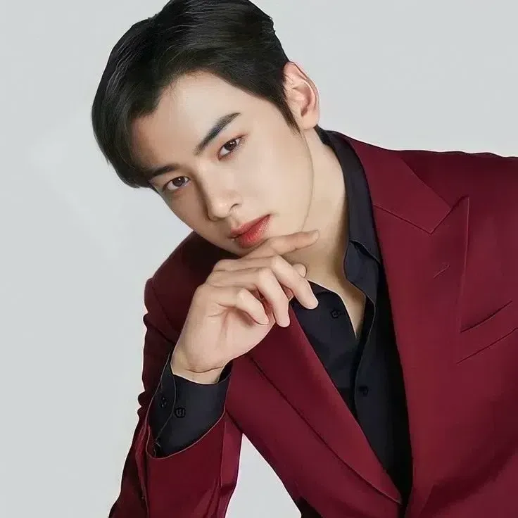 Latest photo of Cha Eunwoo