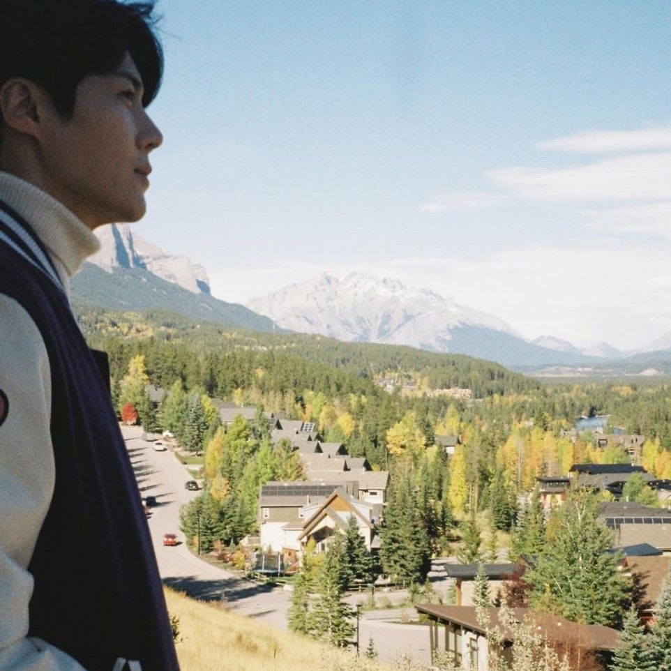 Behind-the-scenes cut of Kim Seonho