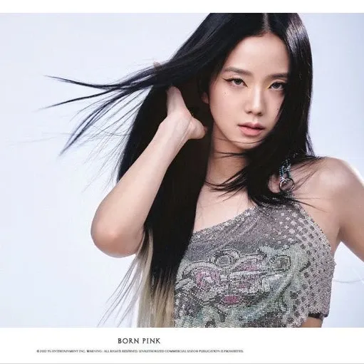 Behind-the-scenes cut of Jisoo (1995)