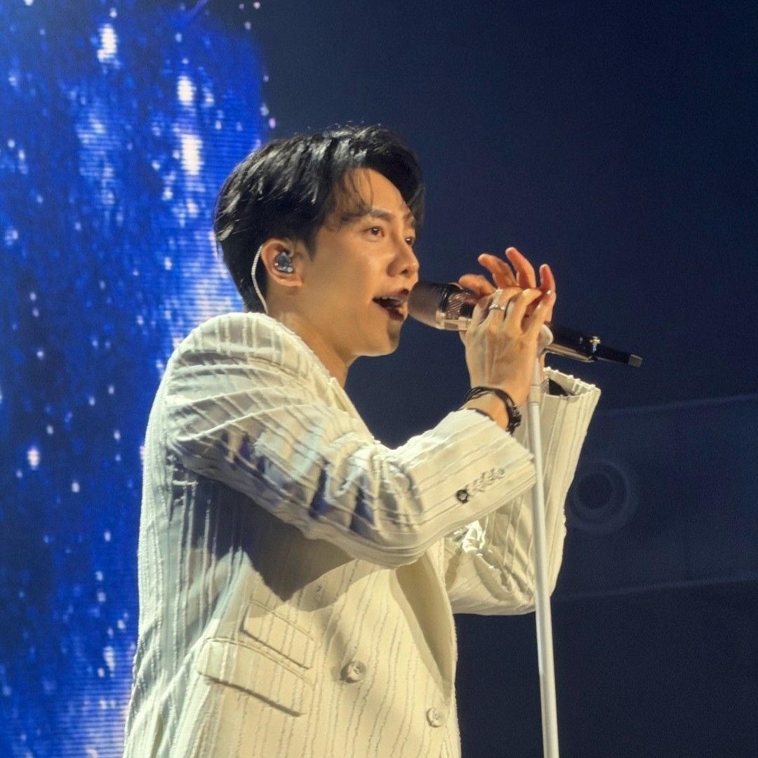 Momen yang diabadikan oleh penggemar Lee Seunggi