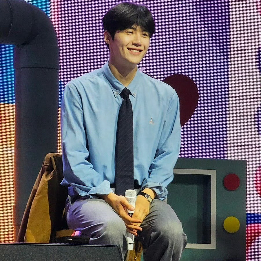 金宣虎的近期活动照