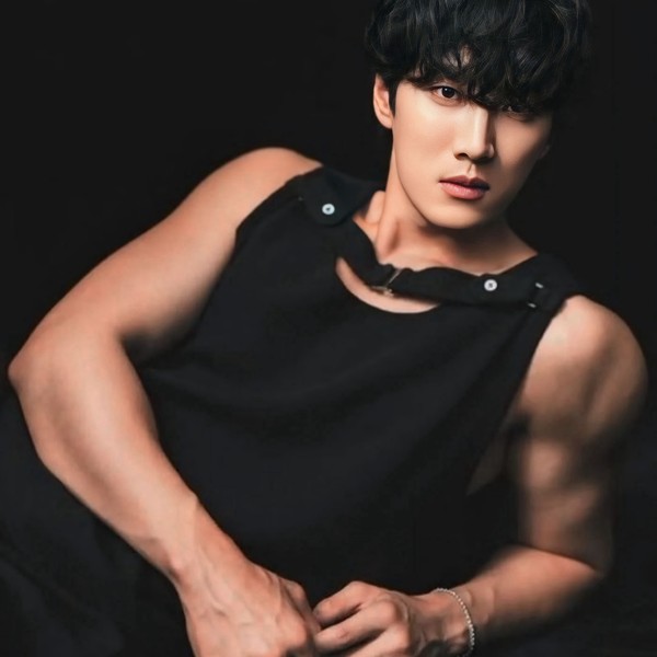 Popular profile image of Ahn Bohyun selected by vote