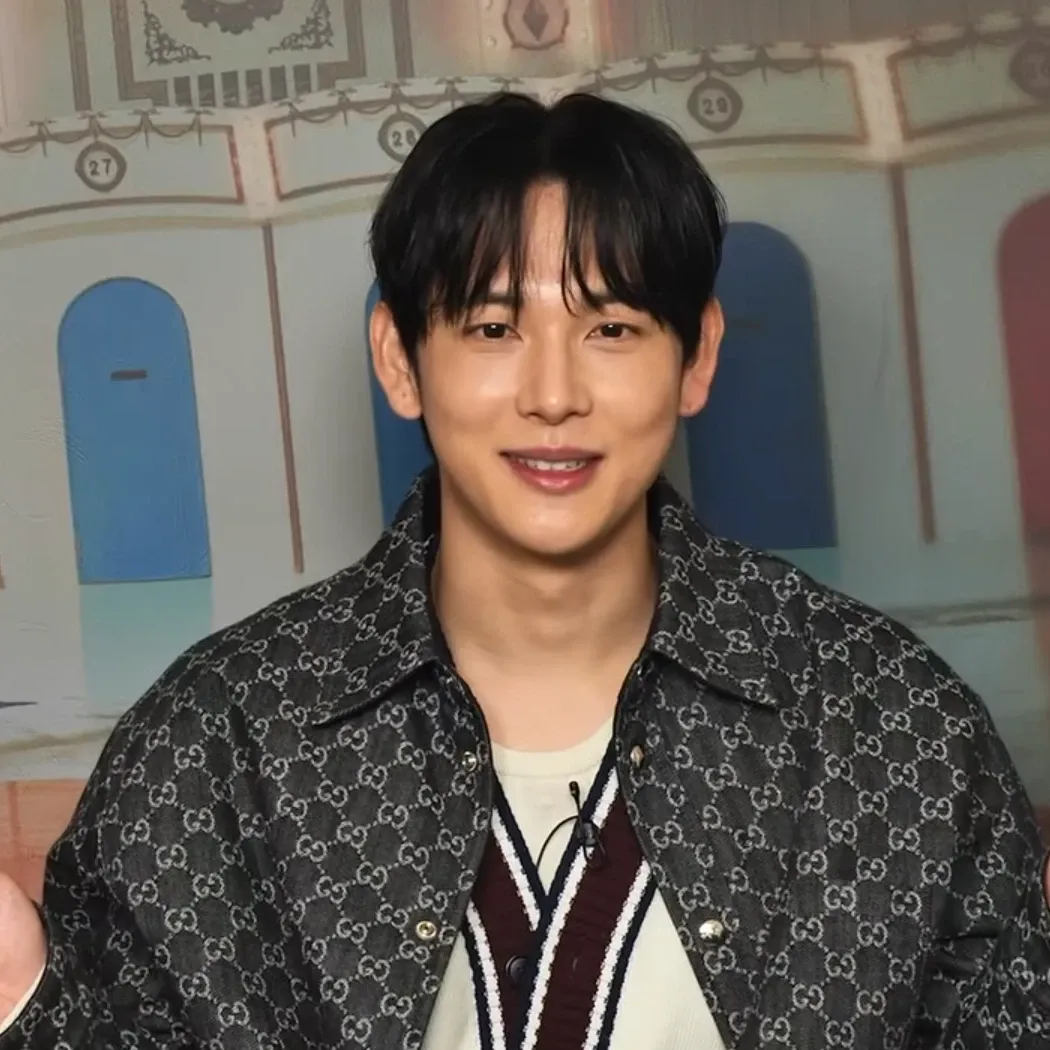A moment captured by a fan of Yim Siwan