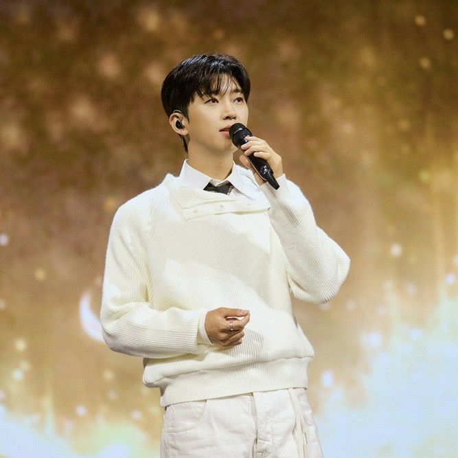 Latest photo of Lim Youngwoong