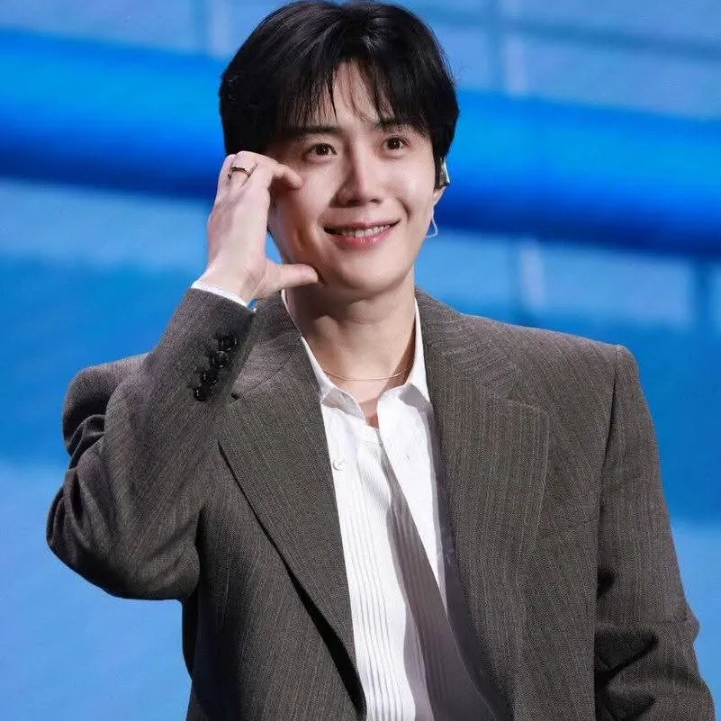 Behind-the-scenes cut of Kim Seonho