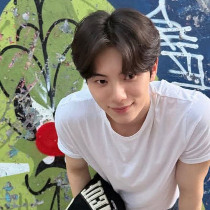 Recent activity shot of Lee Chaemin