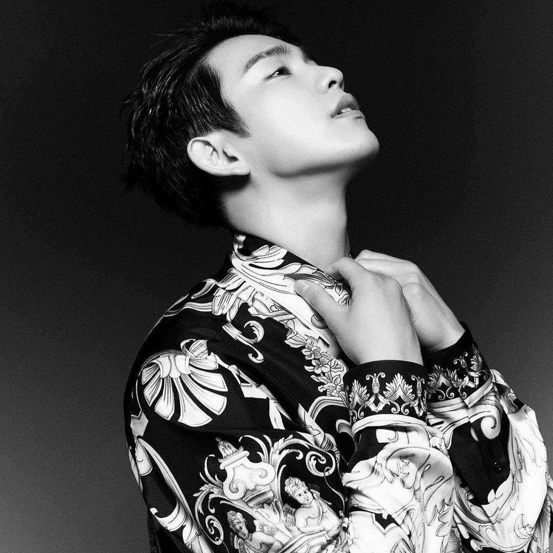 粉丝拍下的朴珍荣瞬间