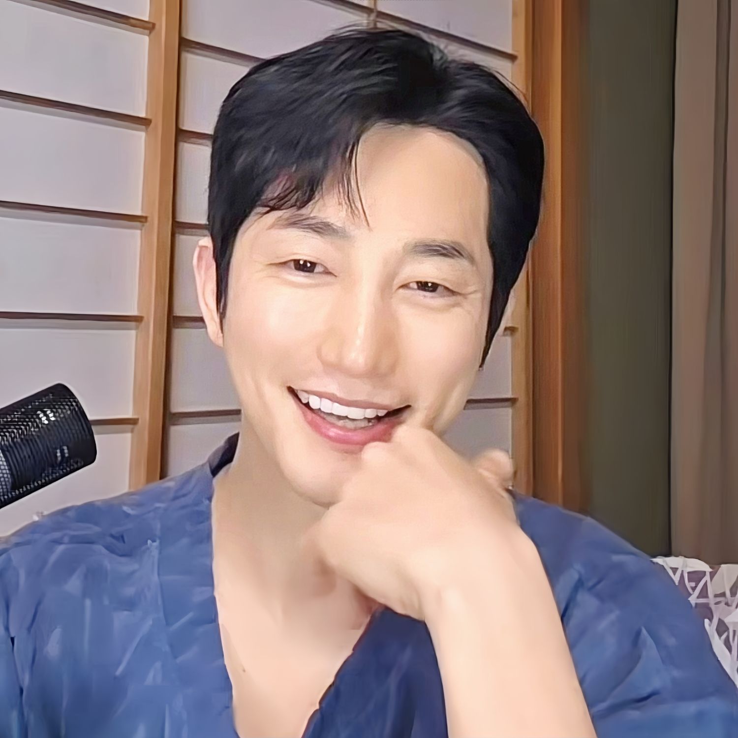 Behind-the-scenes cut of Park Sihoo