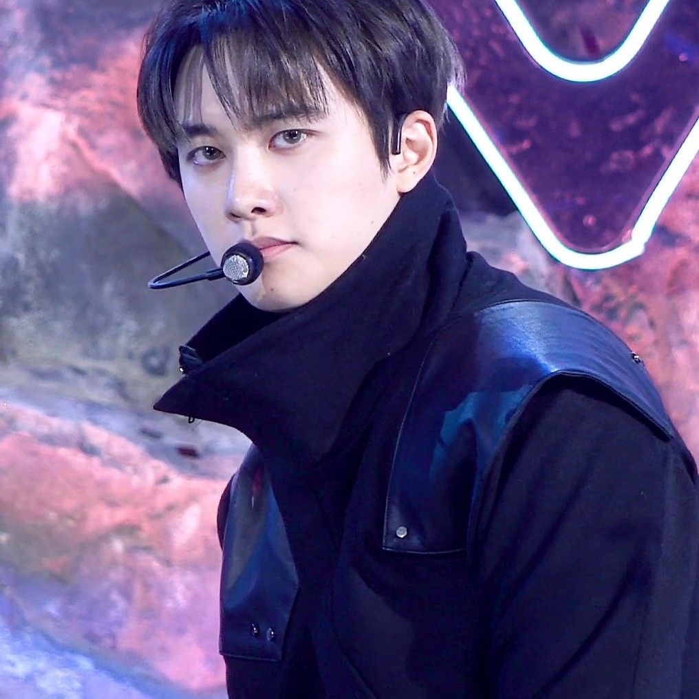 A moment captured by a fan of Doh Kyungsoo (D.O.)