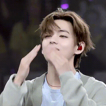 A moment captured by a fan of Kim Taehyung (V)