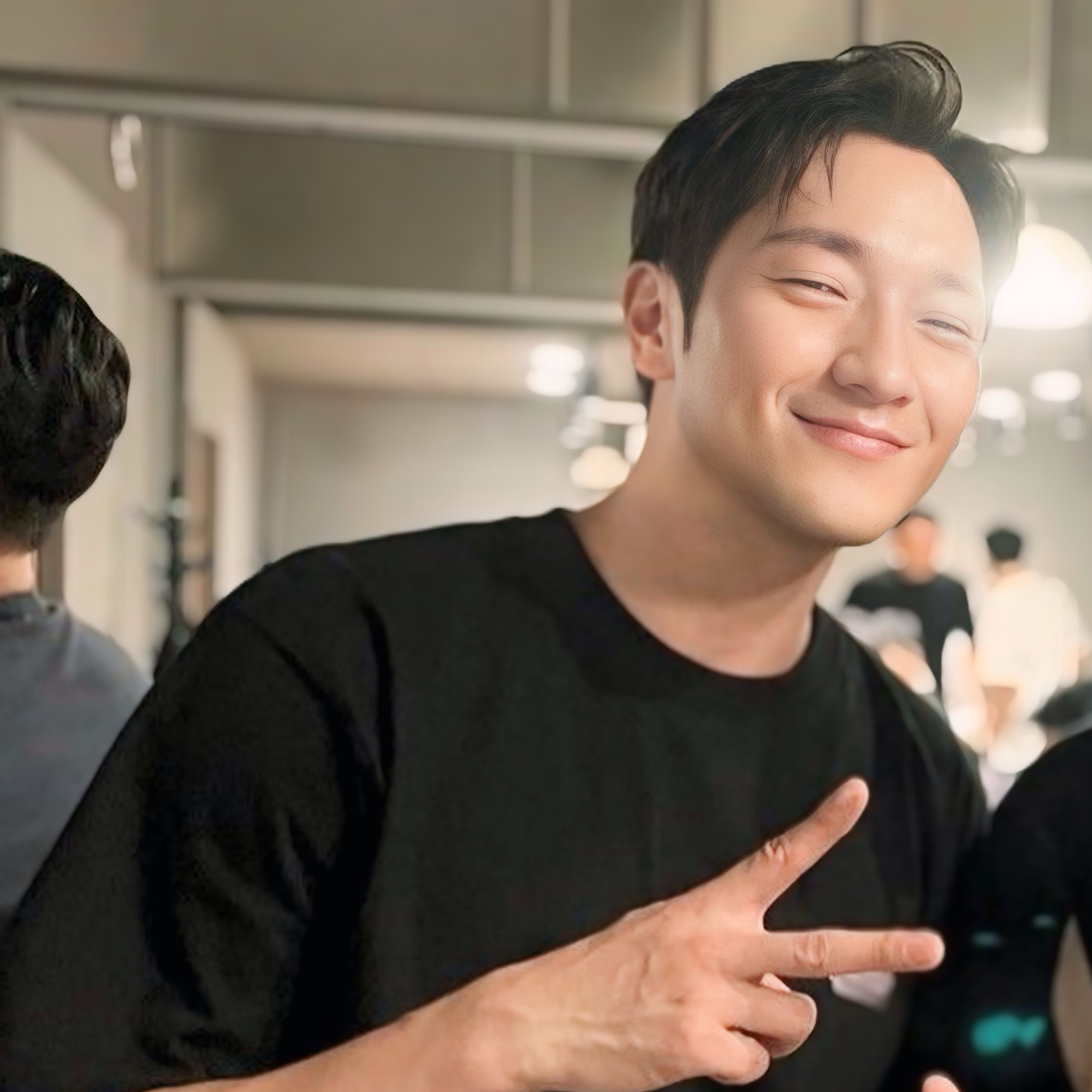 Behind-the-scenes cut of Son Seokkoo
