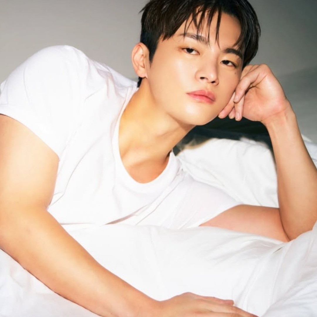 Momen yang diabadikan oleh penggemar Seo Inguk