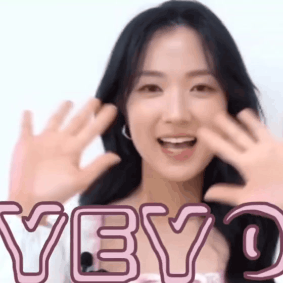 Behind-the-scenes cut of Kim Hyeyoon