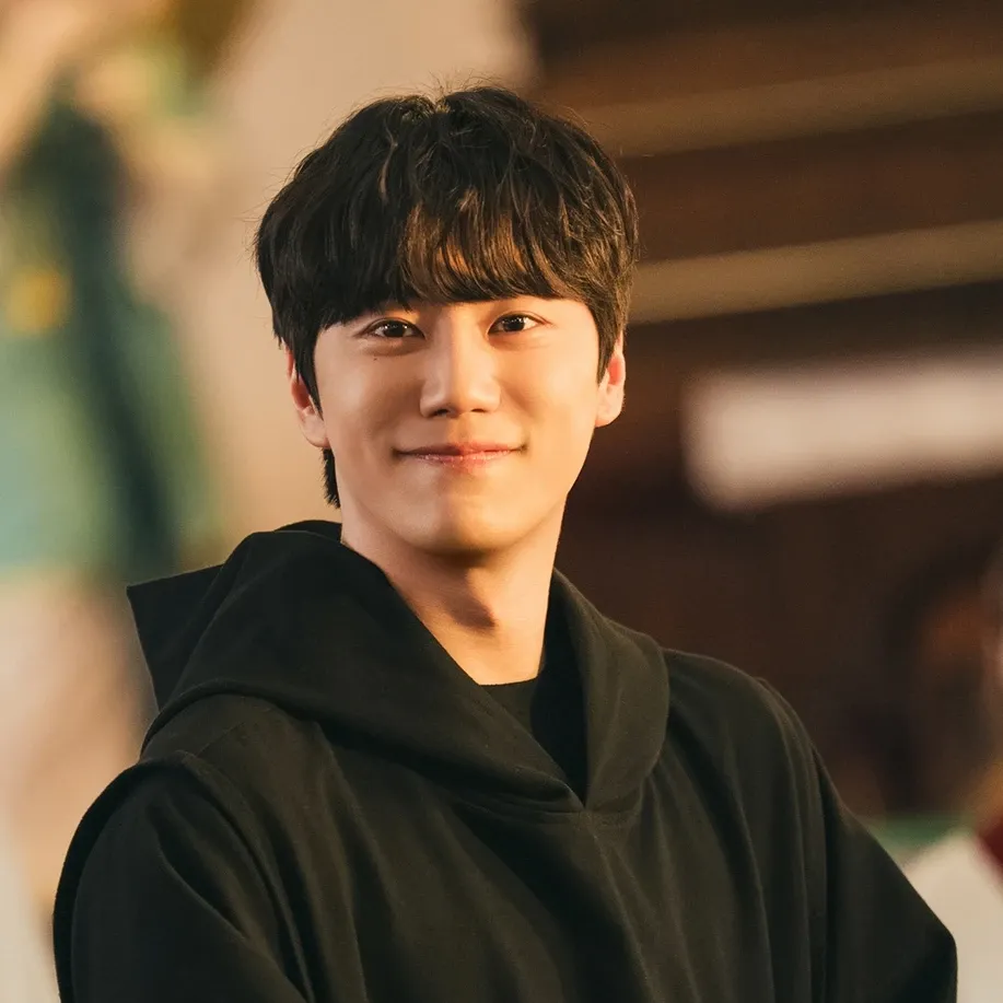 Recent activity shot of Lee Junyoung