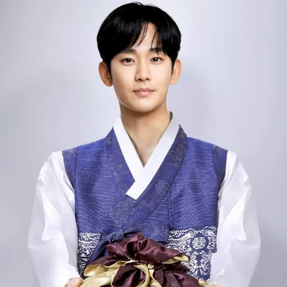 Behind-the-scenes cut of Kim Soohyun