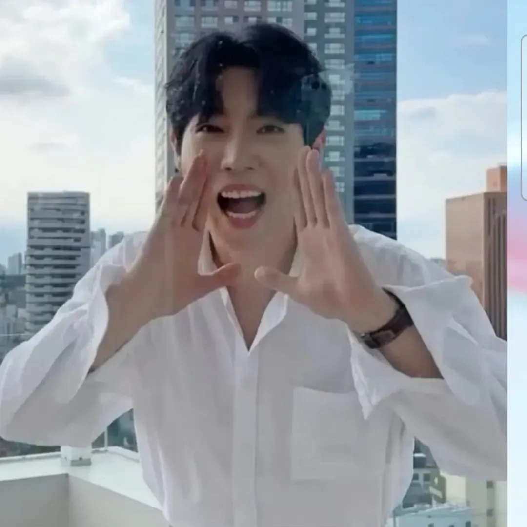 Recent activity shot of Son Taejin