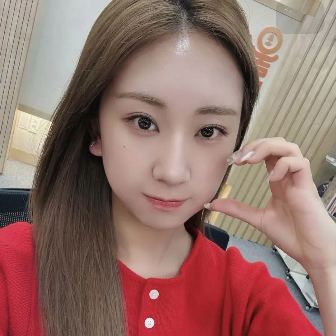 Cuplikan di balik layar dari Jeon Yujin