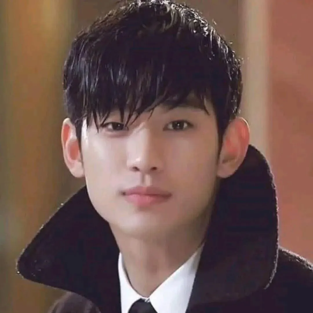 Recent activity shot of Kim Soohyun