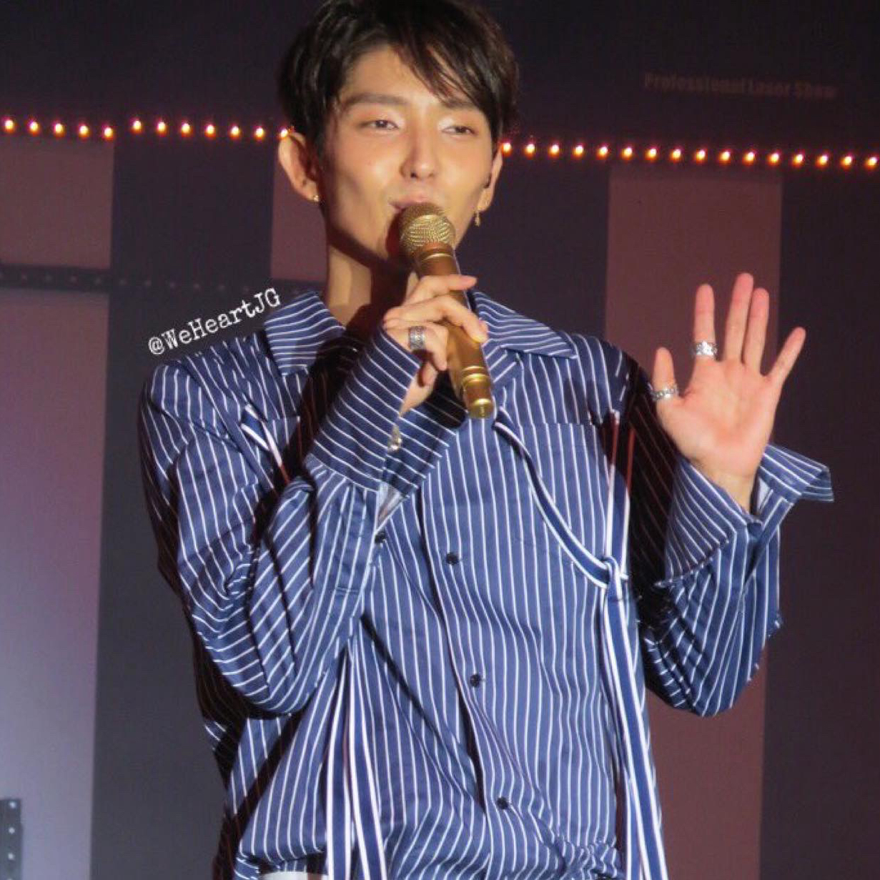 A moment captured by a fan of Lee Joongi