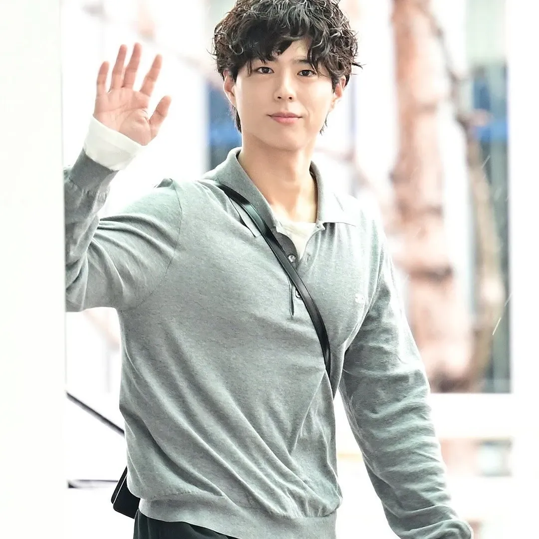 Recent activity shot of Park Bogum