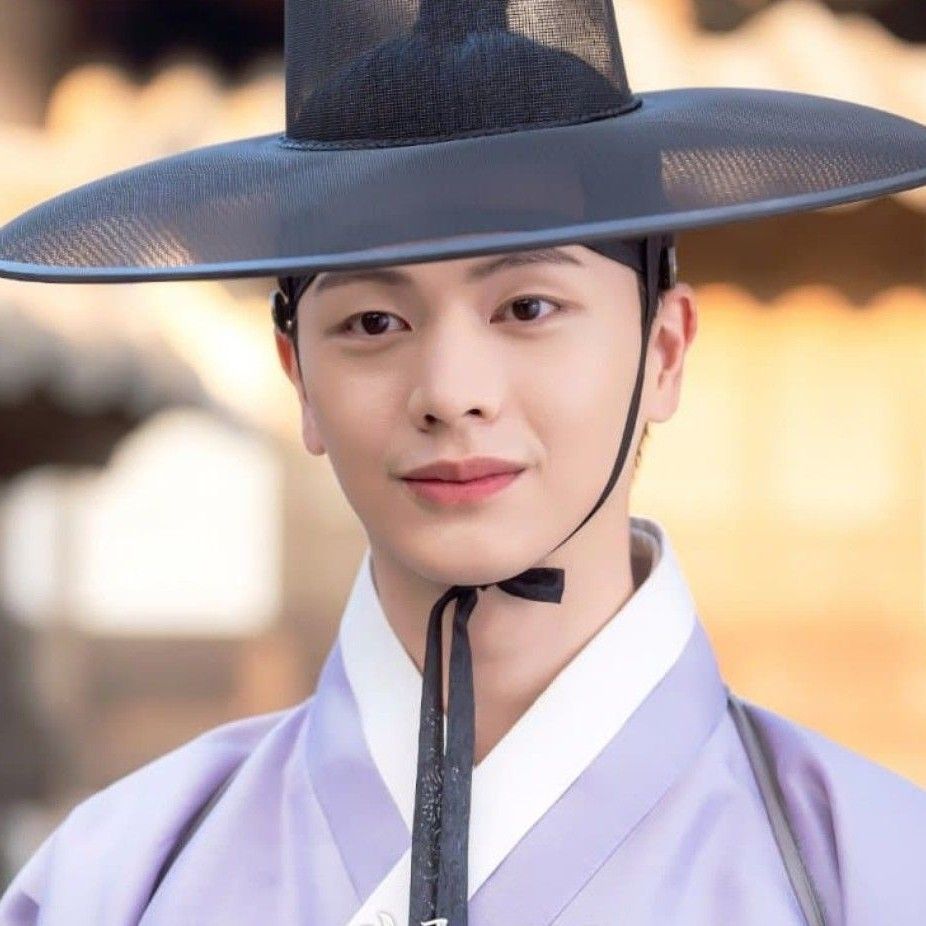 Behind-the-scenes cut of Yook Sungjae