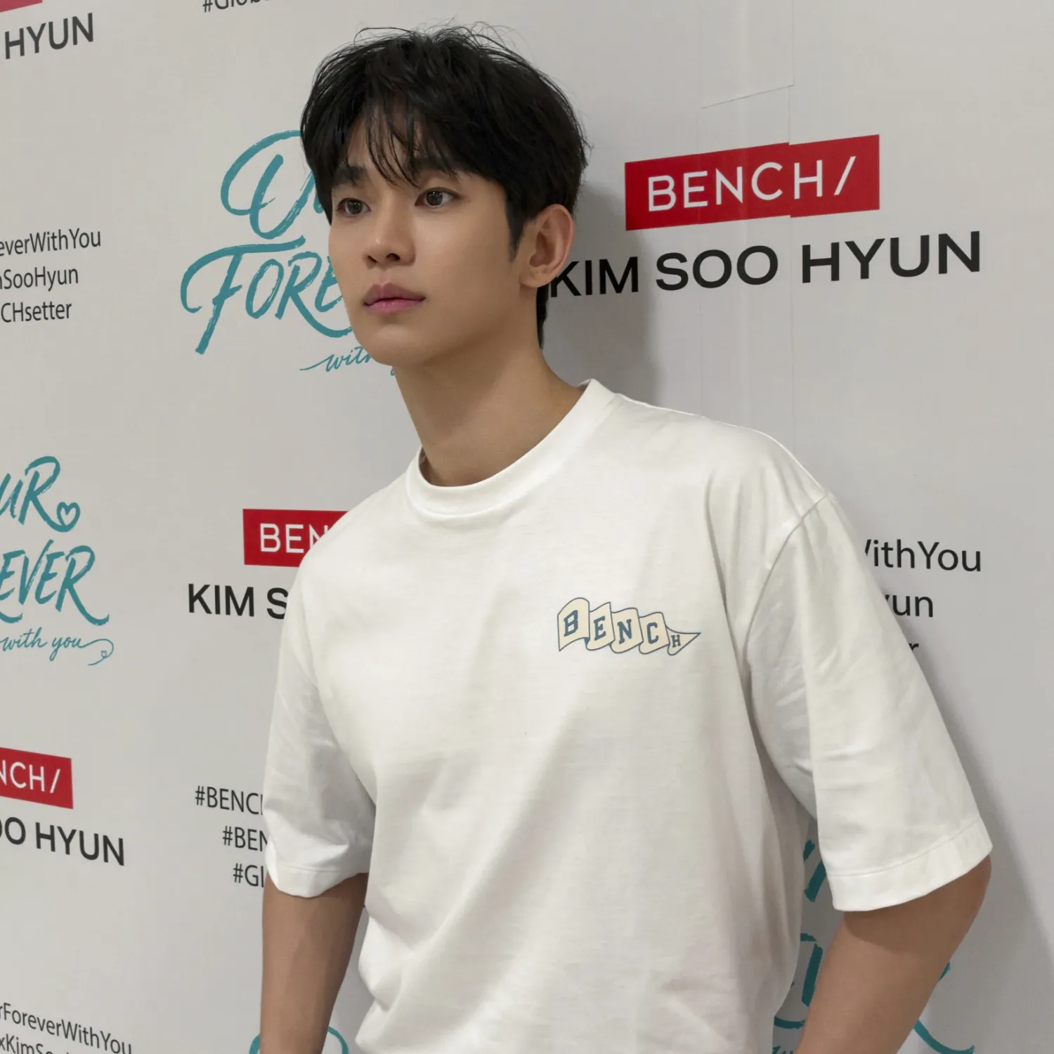 Behind-the-scenes cut of Kim Soohyun