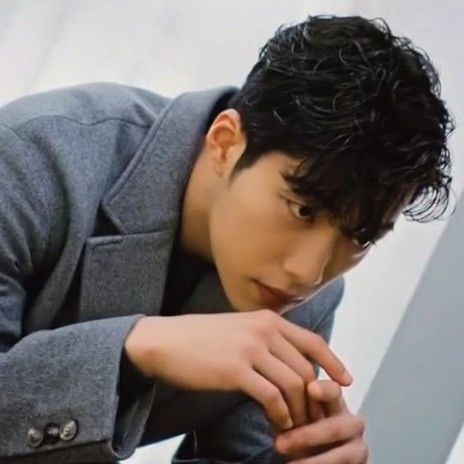 A moment captured by a fan of Woo Dohwan