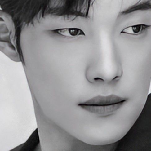 A moment captured by a fan of Woo Dohwan