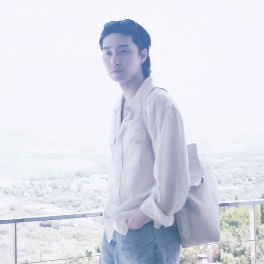 Recent activity shot of Park Seojoon